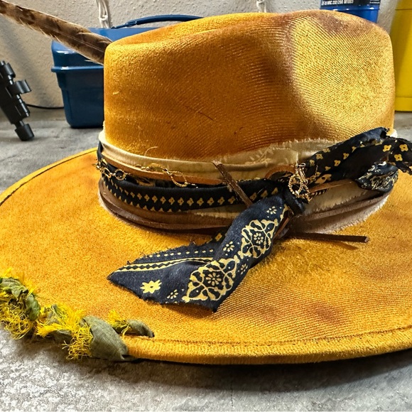 NWT Tear Drop Wide Brim Fedora main image 12